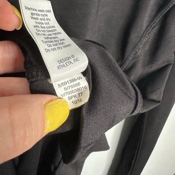 Athleta Women's Black Kettle Bella Long Sleeve Athletic Mesh Back Top Back‎ XS - Picture 6 of 9